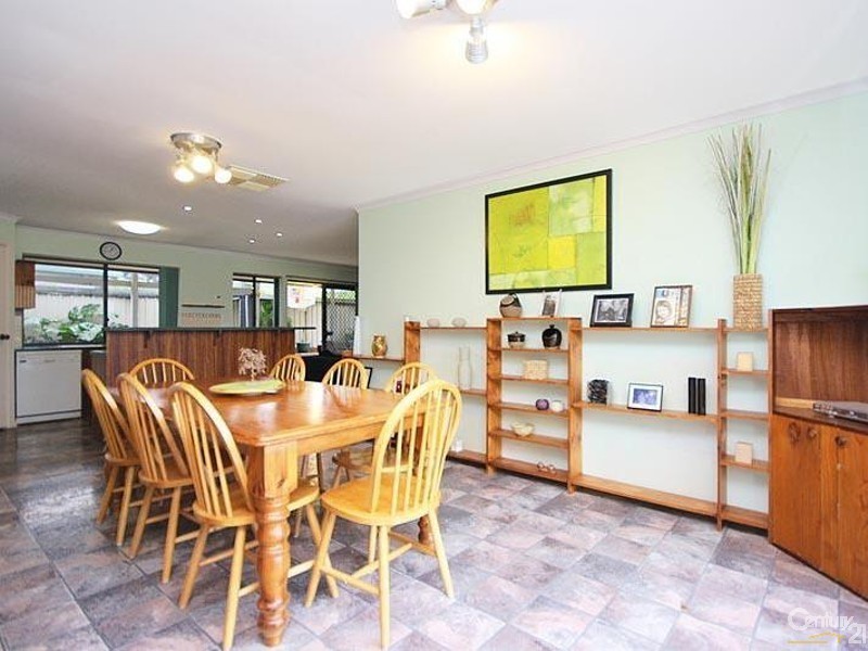 2 Whitney Crescent, Seaford SA 5169