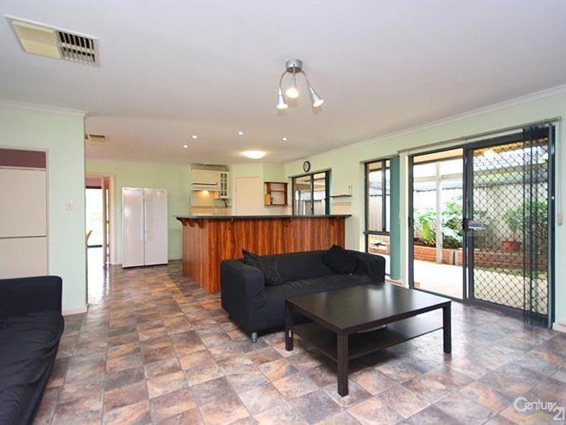 2 Whitney Crescent, Seaford SA 5169