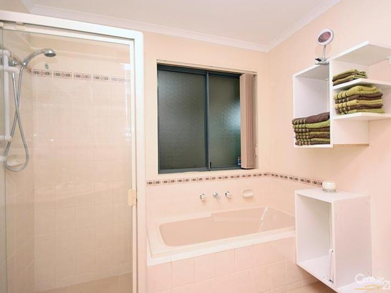 2 Whitney Crescent, Seaford SA 5169