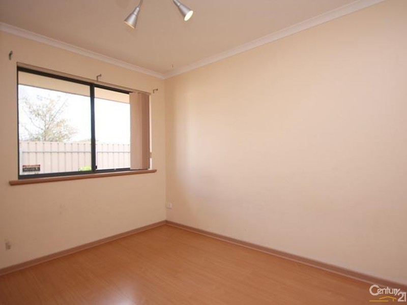 2 Whitney Crescent, Seaford SA 5169