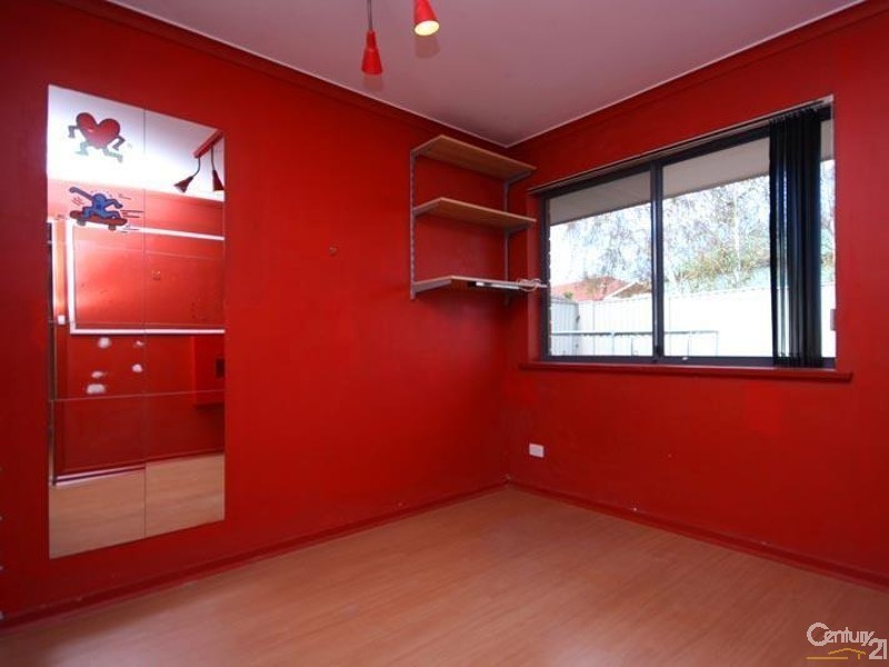 2 Whitney Crescent, Seaford SA 5169