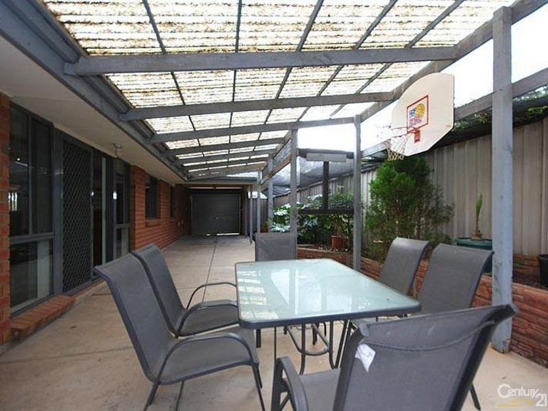 2 Whitney Crescent, Seaford SA 5169