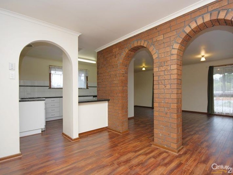 1A Suzanne Avenue, Morphett Vale SA 5162