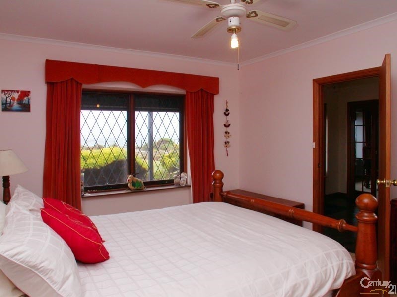 242 Esplanade, Seaford SA 5169