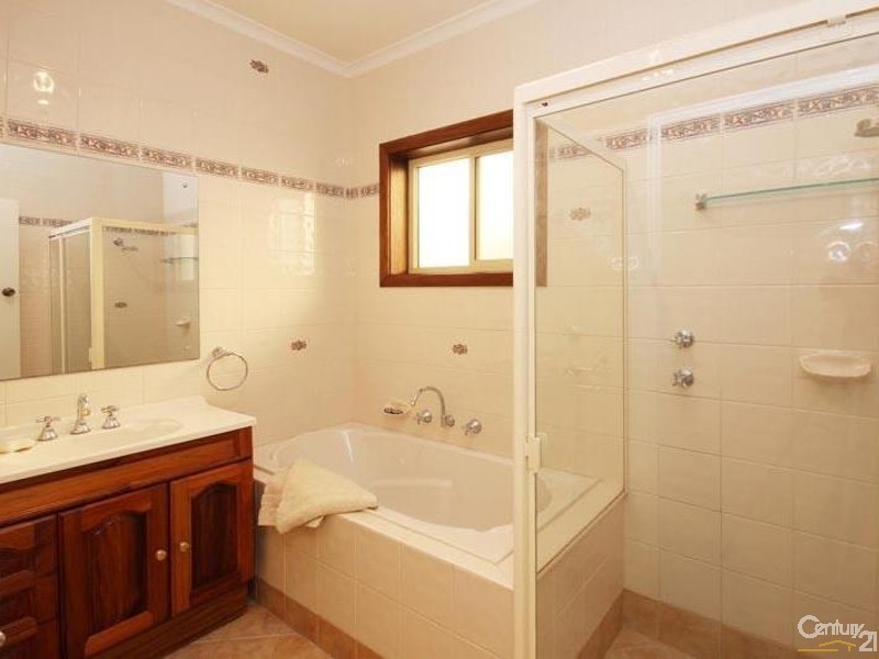 6 Reserve Parade, Morphett Vale SA 5162