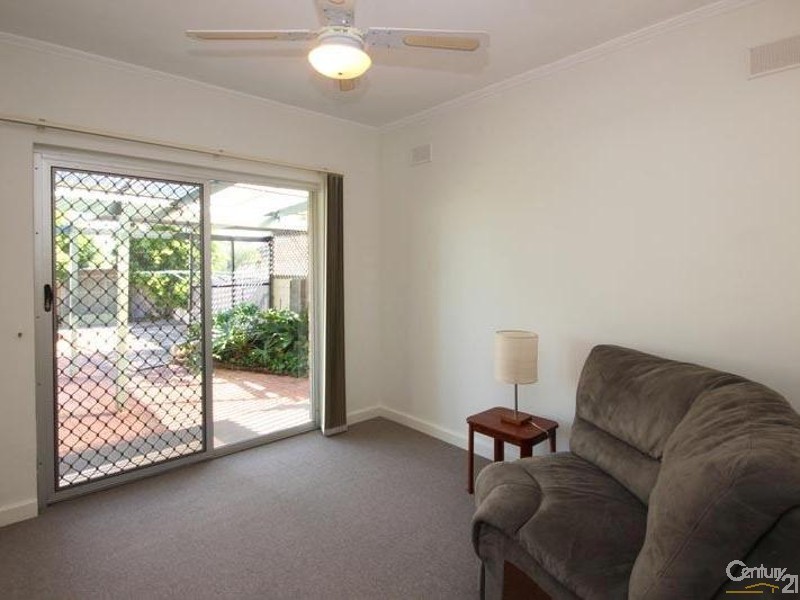 6 Reserve Parade, Morphett Vale SA 5162