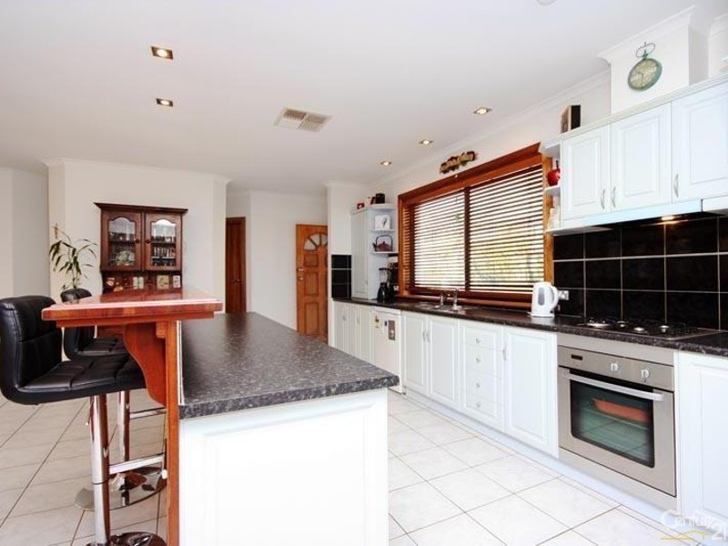 16 Stirling Avenue, Sellicks Beach SA 5174