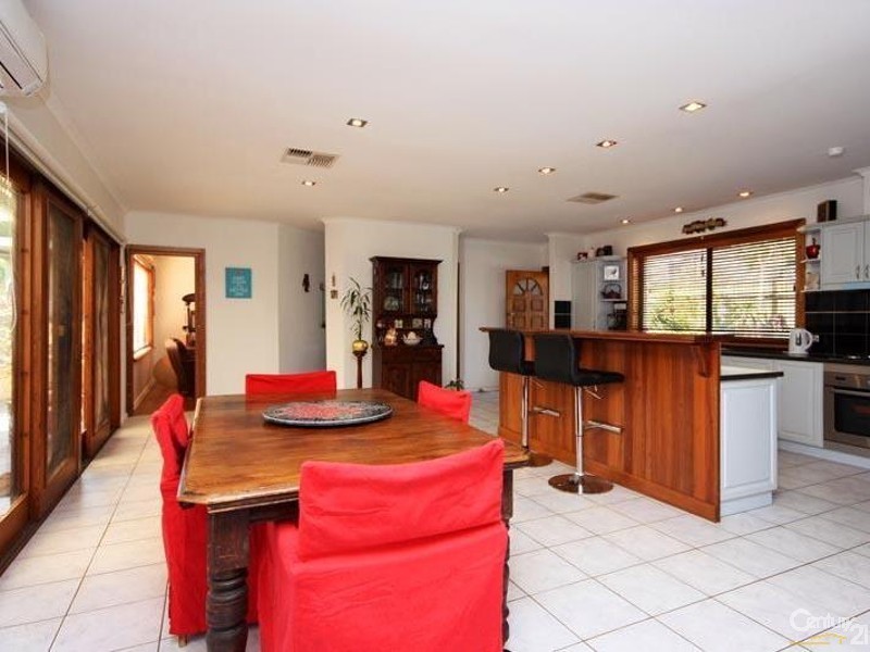 16 Stirling Avenue, Sellicks Beach SA 5174