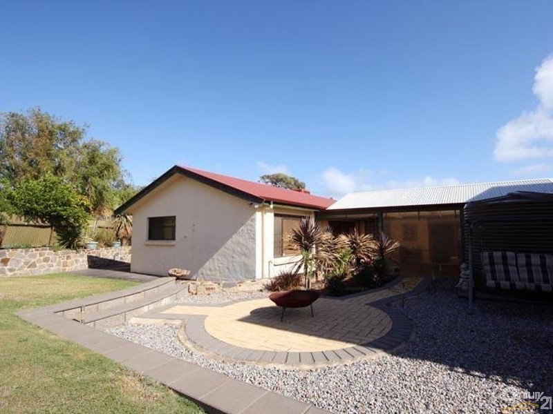 16 Stirling Avenue, Sellicks Beach SA 5174
