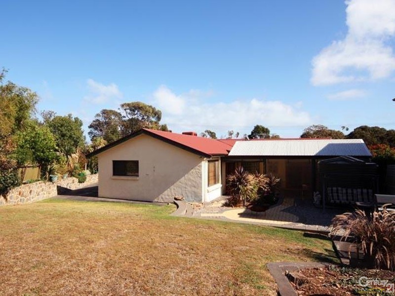 16 Stirling Avenue, Sellicks Beach SA 5174