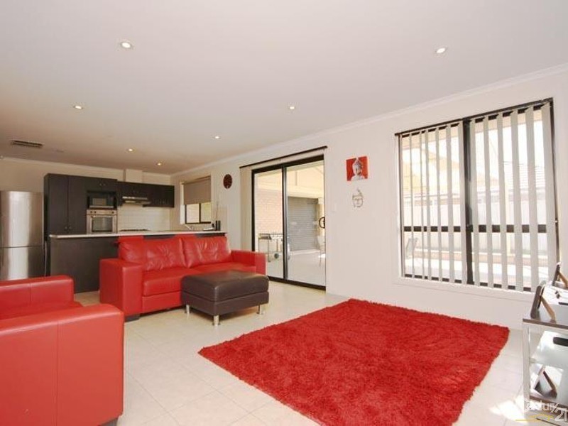 31 Cockle Ave, Aldinga Beach SA 5173