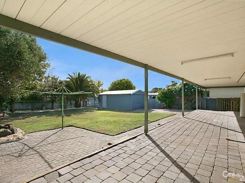 11 Inverness Avenue, Morphett Vale SA 5162