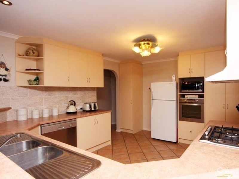 39 Pegasus Drive, Woodcroft SA 5162