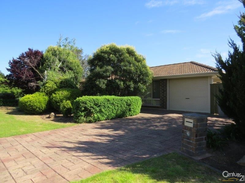 12 New England Drive, Woodcroft SA 5162