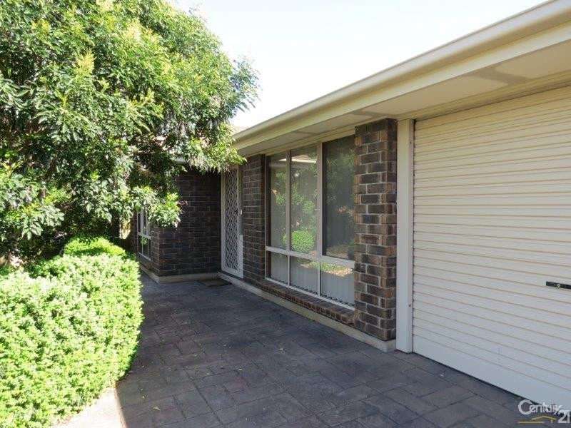 12 New England Drive, Woodcroft SA 5162