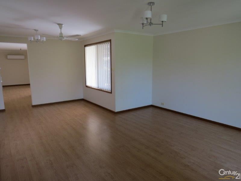 12 New England Drive, Woodcroft SA 5162