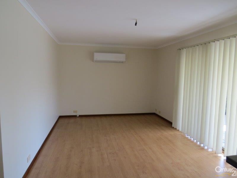 12 New England Drive, Woodcroft SA 5162