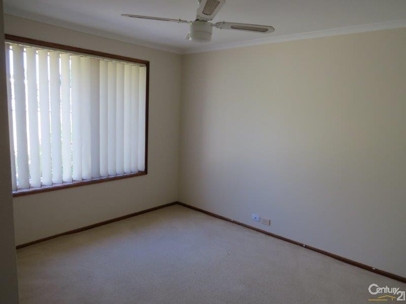 12 New England Drive, Woodcroft SA 5162