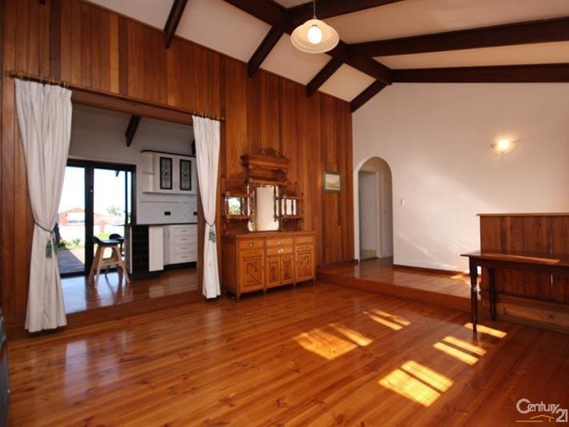 4 Oliver Crescent, Port Noarlunga SA 5167