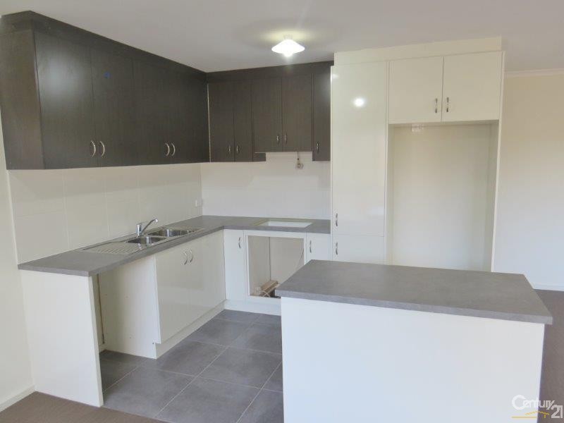 15 Halton Court, Seaford Meadows SA 5169