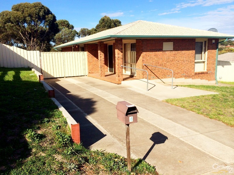 4 Cumberland Crescent, Huntfield Heights SA 5163