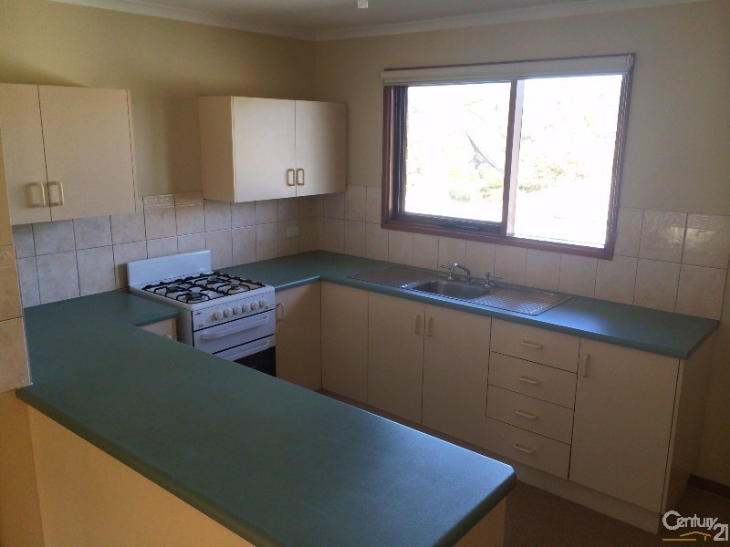 4 Cumberland Crescent, Huntfield Heights SA 5163