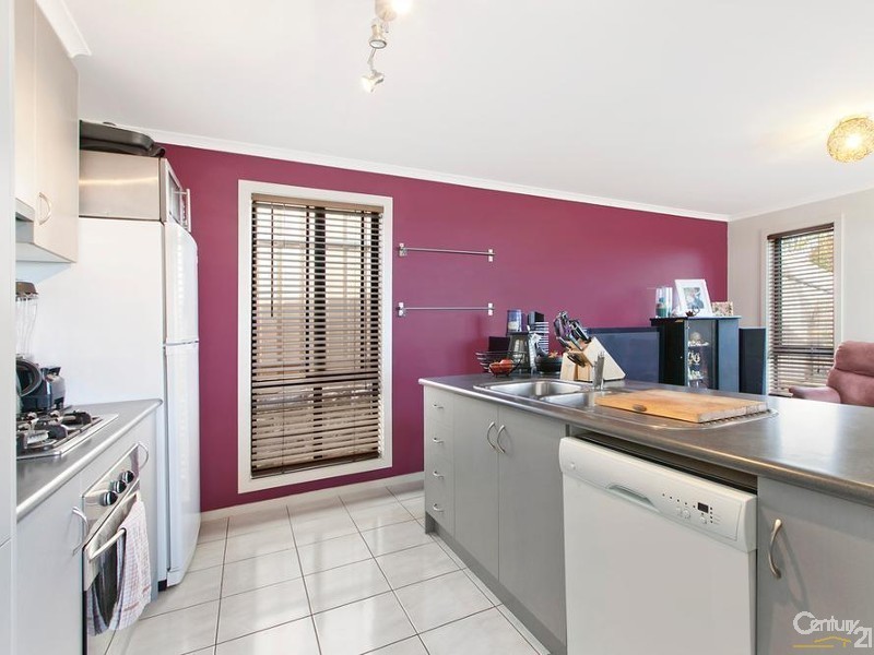 16 Antonio Street, Huntfield Heights SA 5163