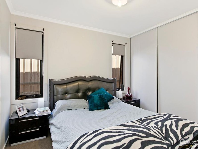 16 Antonio Street, Huntfield Heights SA 5163