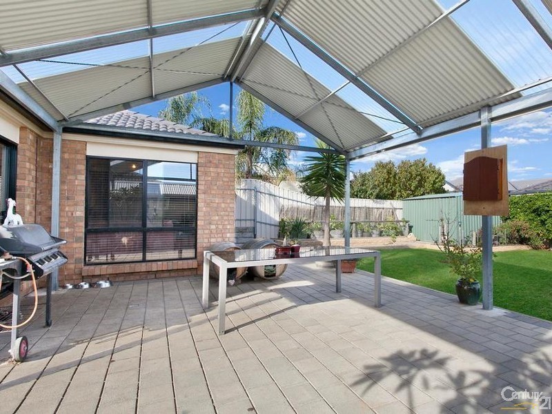16 Antonio Street, Huntfield Heights SA 5163