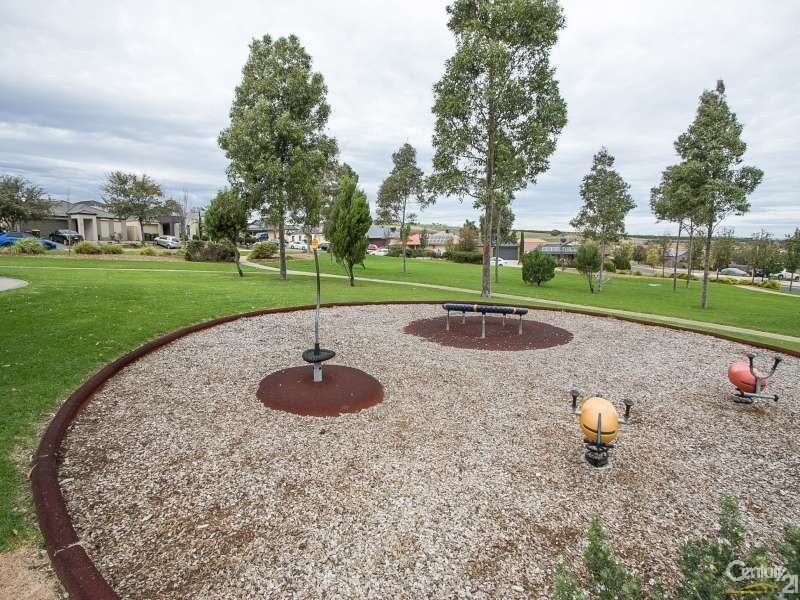 16 Antonio Street, Huntfield Heights SA 5163