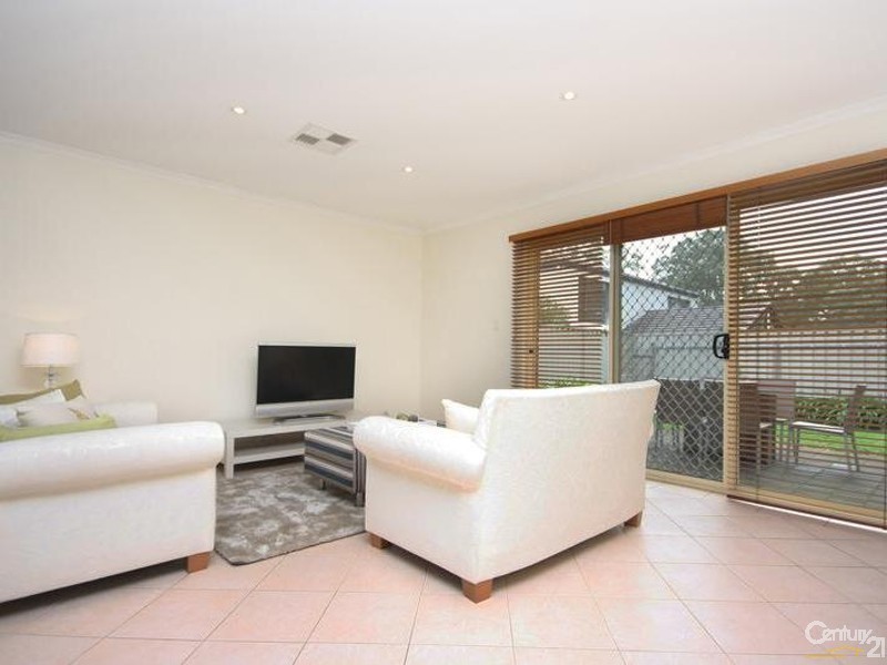 3-2 Glory Court, Happy Valley SA 5159