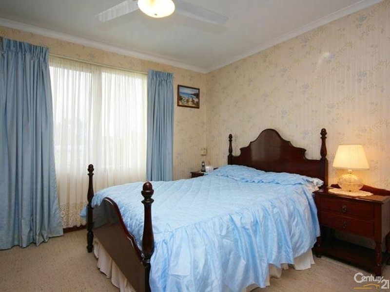 18 Itala Crescent, Hackham West SA 5163