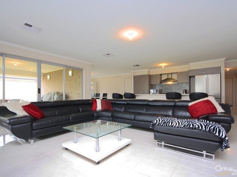 13 Miranda Place, Seaford Meadows SA 5169