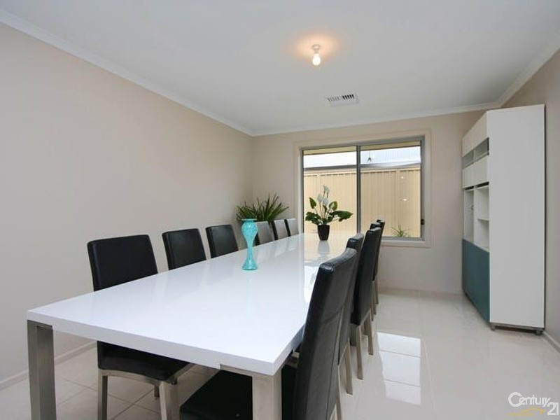 13 Miranda Place, Seaford Meadows SA 5169