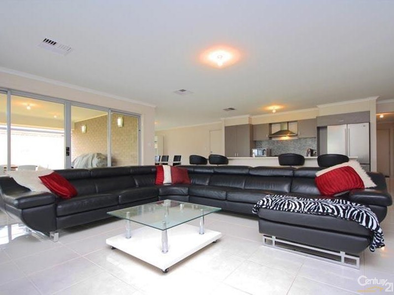 13 Miranda Place, Seaford Meadows SA 5169