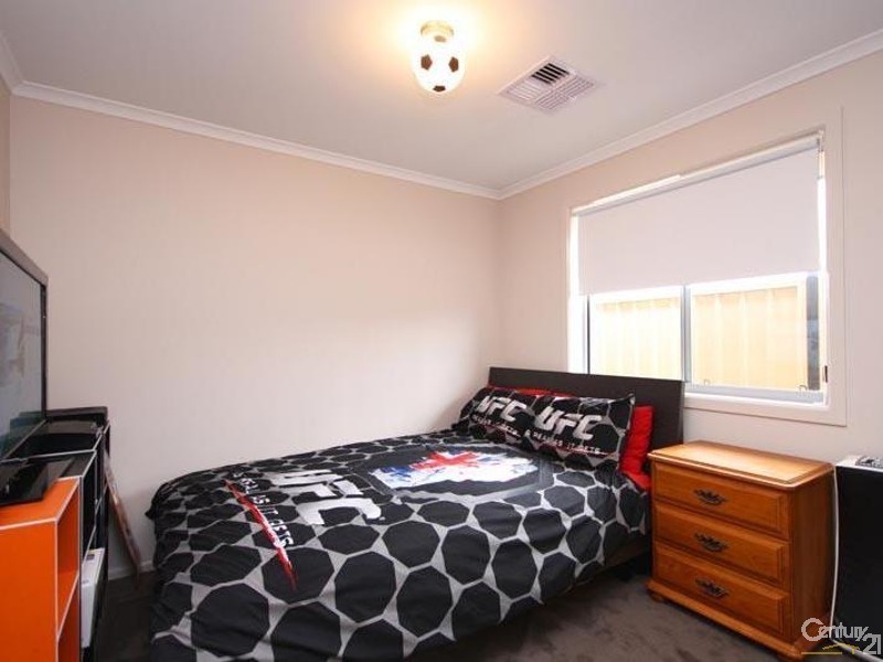 13 Miranda Place, Seaford Meadows SA 5169