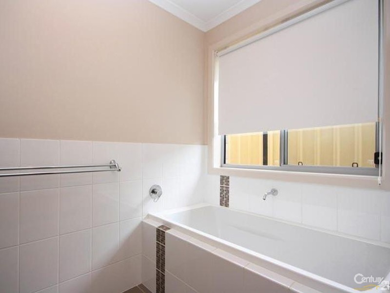 13 Miranda Place, Seaford Meadows SA 5169