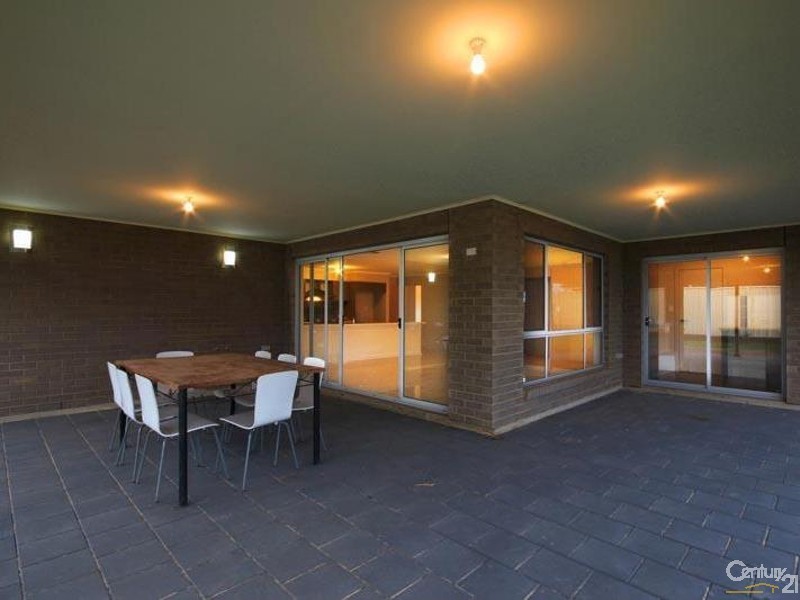 13 Miranda Place, Seaford Meadows SA 5169