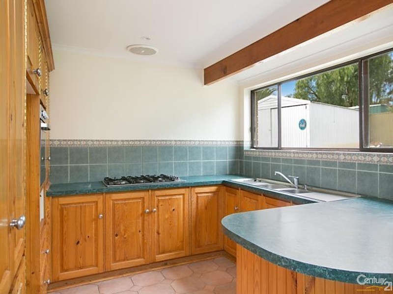 4 Lorikeet Court, Happy Valley SA 5159