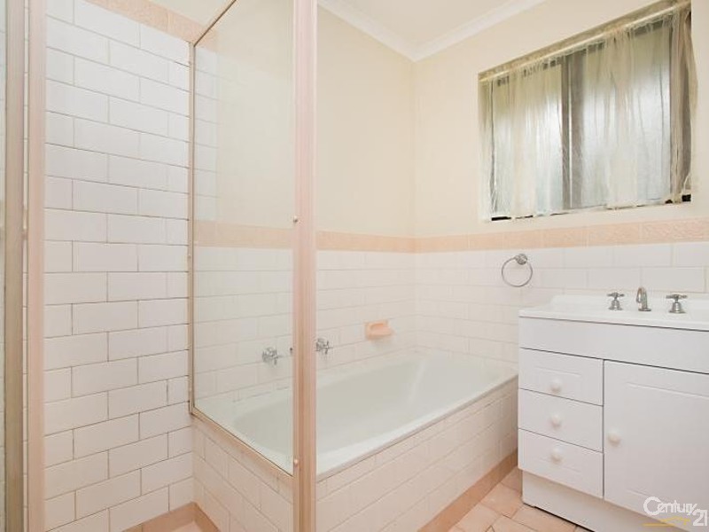 4 Lorikeet Court, Happy Valley SA 5159