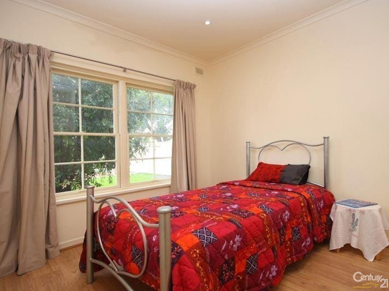 140 Reynell Road, Woodcroft SA 5162