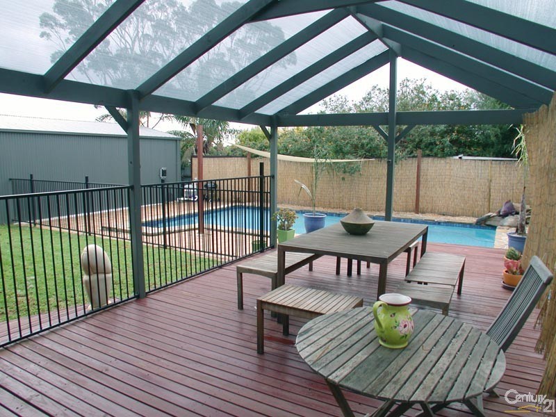 2 Beacon Crescent, Seaford SA 5169