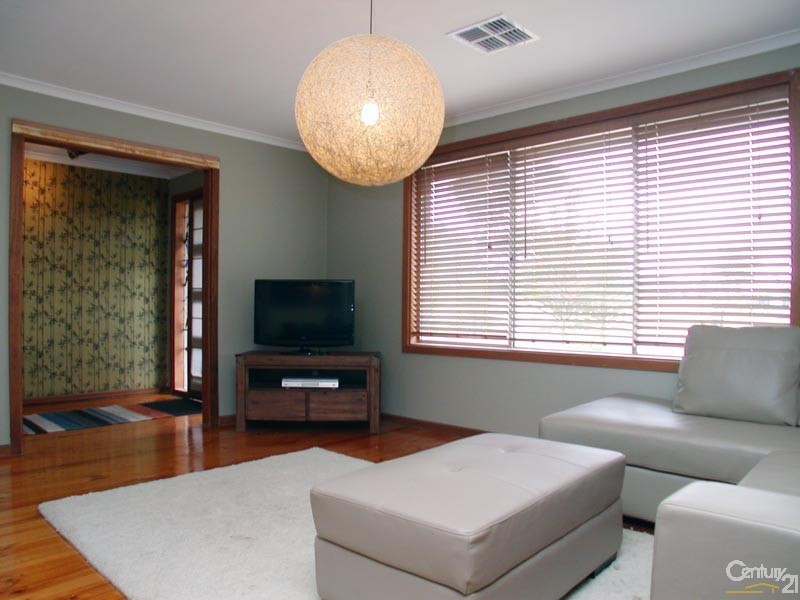 2 Beacon Crescent, Seaford SA 5169