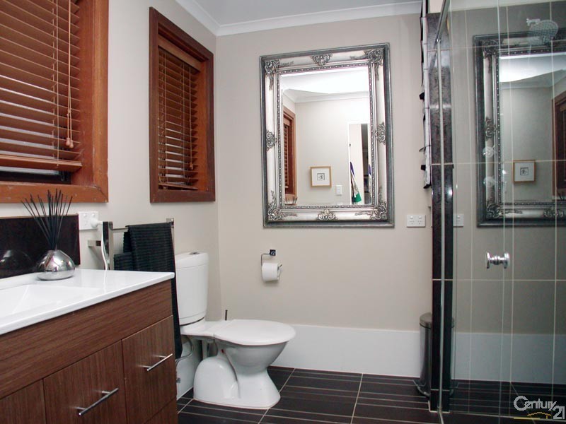 2 Beacon Crescent, Seaford SA 5169