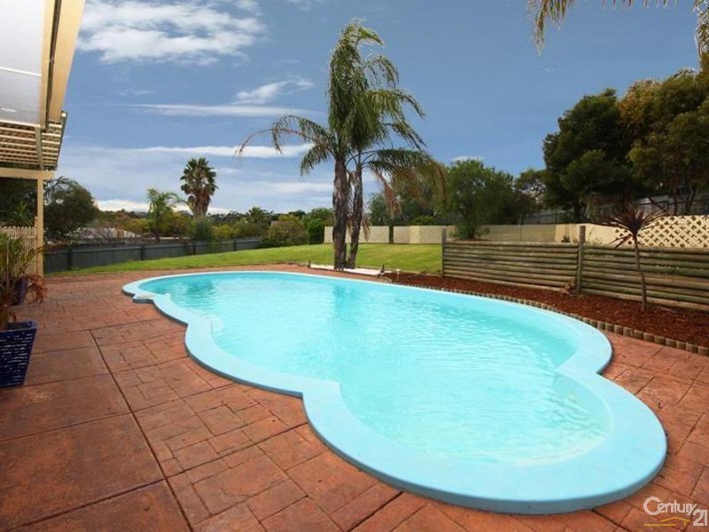 3 Emmanuel Court, Christie Downs SA 5164