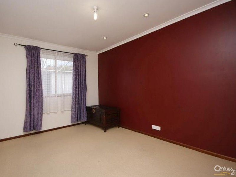 3 Emmanuel Court, Christie Downs SA 5164