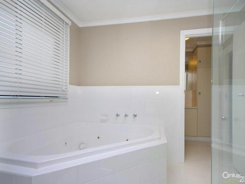 24 Mildara Close, Woodcroft SA 5162