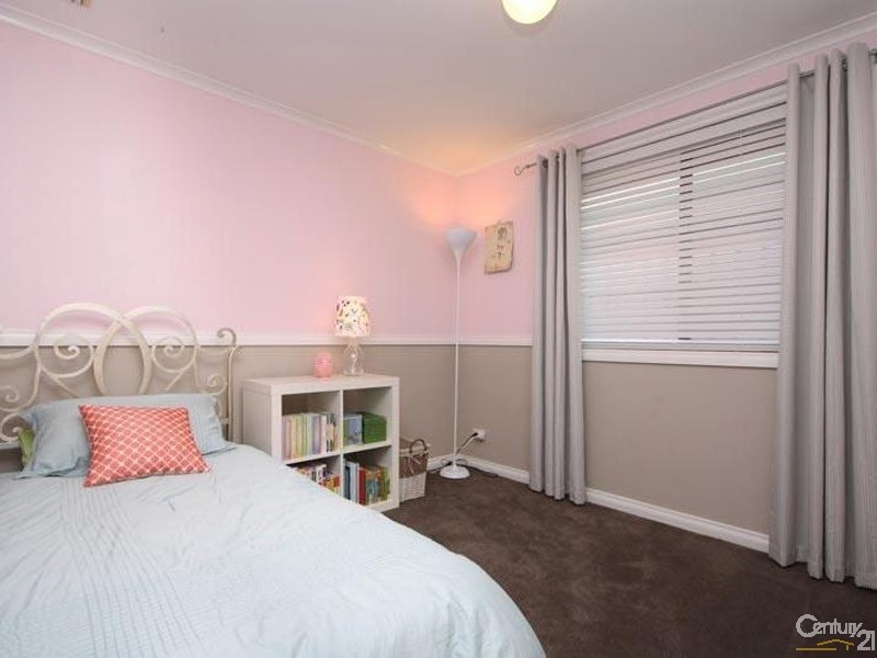 24 Mildara Close, Woodcroft SA 5162