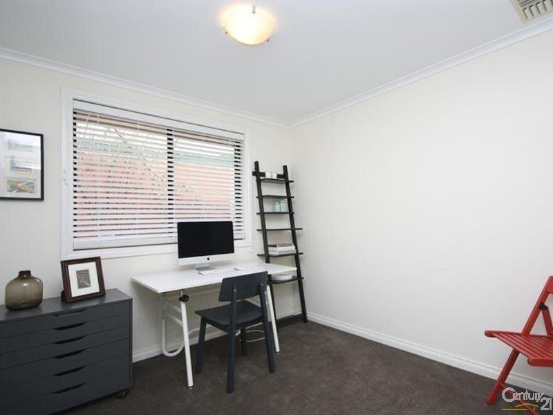 24 Mildara Close, Woodcroft SA 5162