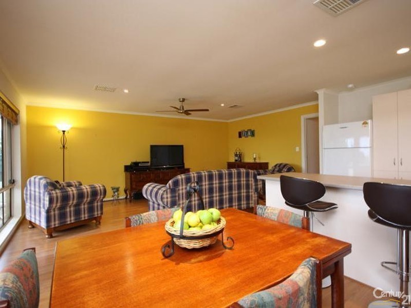 2 Crittenden Road, Morphett Vale SA 5162